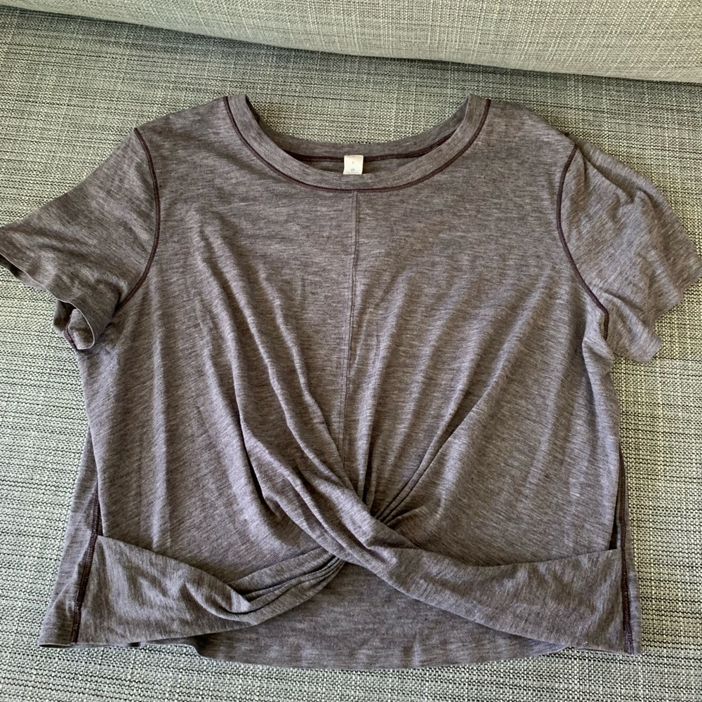 Lululemon cropped tee
